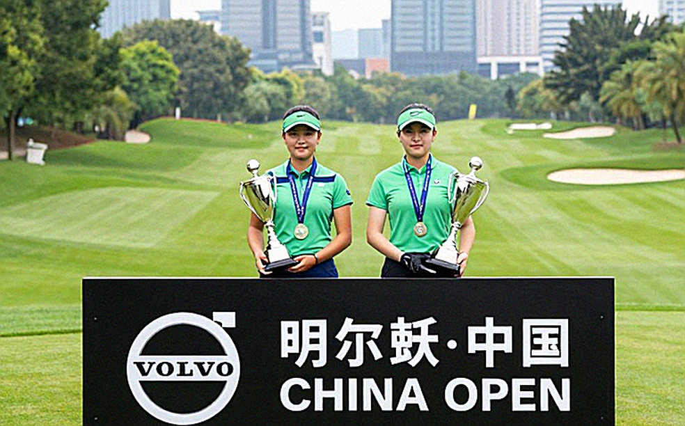 Paul Casey bùng nổ 63 điểm, dẫn đầu Omega European Masters với cam kết từ thiện